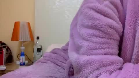 tixxie  online show from 02-18-25, 07:21