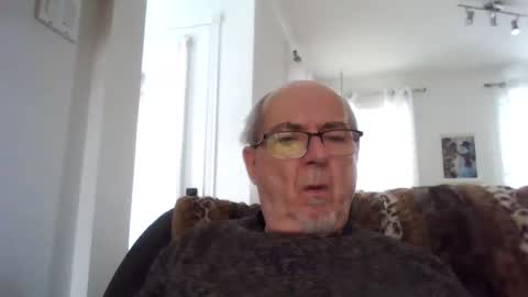 bernard1102 online show from 01-02-25, 06:12