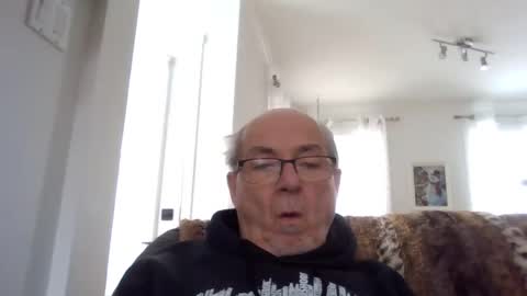 bernard1102 online show from 01-06-25, 02:47