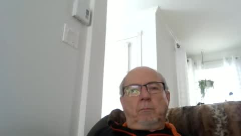 bernard1102 online show from 02-26-25, 02:03