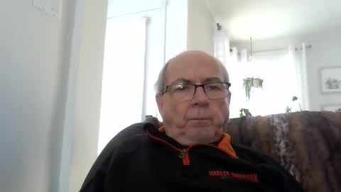 bernard1102 online show from 02-28-25, 02:09