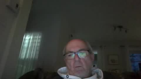 bernard1102 online show from 03-06-25, 10:52