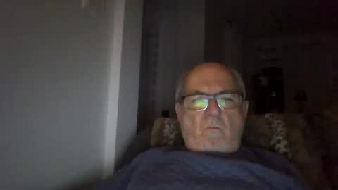 bernard1102 online show from 10-13-25, 01:05