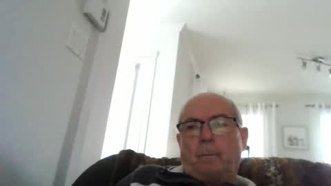 bernard1102 online show from 04-13-26, 02:11