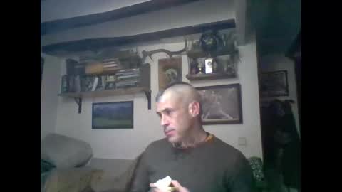 bernichaoss77 online show from 12-31-24, 08:45