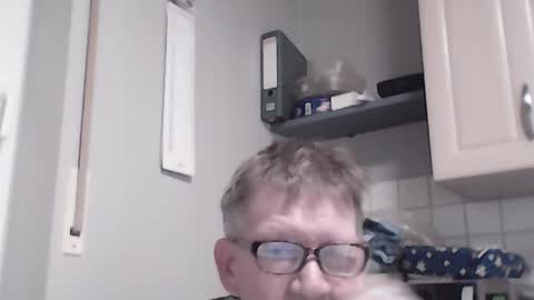 bernie6004 online show from 06-19-26, 10:08