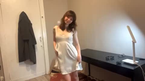Snapshot of bernitaazen chatting on 07-20-26, 05:15 Lucy online show from 07-20-26, 05:15
