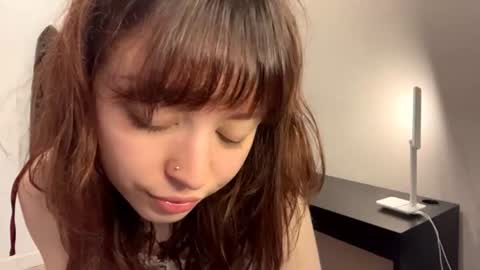 Snapshot of bernitaazen chatting on 07-28-26, 05:45 Lucy online show from 07-28-26, 05:45