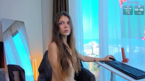 Snapshot of best_alice chatting on 01-12-26, 12:49 Alice online show from 01-12-26, 12:49