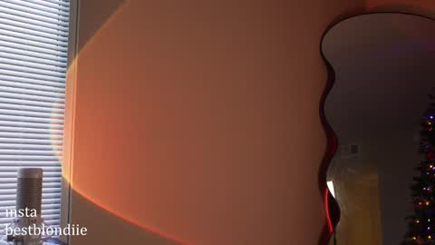 Chloe Next stream on Friday online show from 12-20-24, 09:17