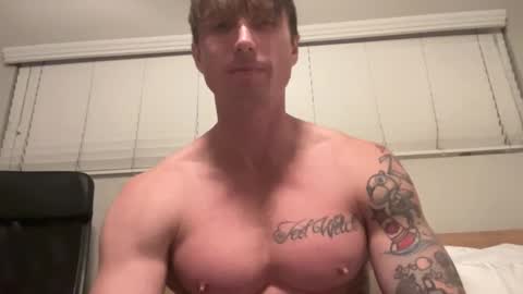 Snapshot of bestcoast35 chatting on 12-30-24, 01:37 Bestcoast3579 online show from 12-30-24, 01:37