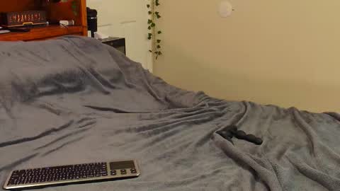 twitter zack1fisher online show from 12-17-25, 01:33