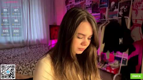 Emily  Stream every day  online show from 10-11-25, 12:47