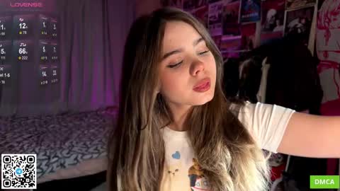 Emily  Stream every day  online show from 10-17-25, 05:15