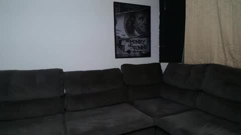 Snapshot of bestmuscle chatting on 11-21-25, 03:05 bestmuscle online show from 11-21-25, 03:05