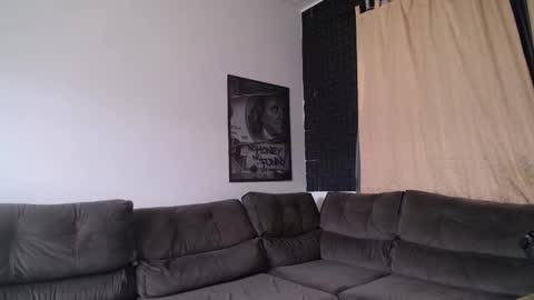 Snapshot of bestmuscle chatting on 12-18-25, 03:29 bestmuscle online show from 12-18-25, 03:29