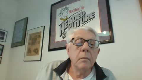 Snapshot of bestshot1951 chatting on 12-05-24, 03:39 bestshot1951 online show from 12-05-24, 03:39