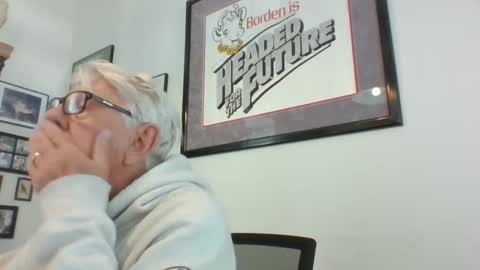 Snapshot of bestshot1951 chatting on 12-12-24, 05:04 bestshot1951 online show from 12-12-24, 05:04