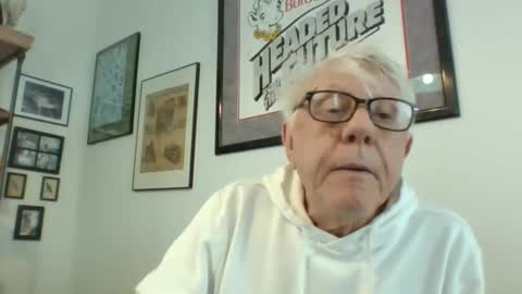 Snapshot of bestshot1951 chatting on 12-16-24, 05:11 bestshot1951 online show from 12-16-24, 05:11