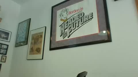 Snapshot of bestshot1951 chatting on 01-06-25, 03:51 bestshot1951 online show from 01-06-25, 03:51