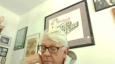 Snapshot of bestshot1951 chatting on 01-09-25, 03:55 bestshot1951 online show from 01-09-25, 03:55