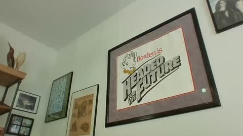 Snapshot of bestshot1951 chatting on 01-13-25, 02:21 bestshot1951 online show from 01-13-25, 02:21