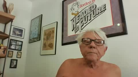 Snapshot of bestshot1951 chatting on 01-13-25, 05:23 bestshot1951 online show from 01-13-25, 05:23