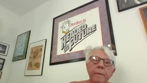 Snapshot of bestshot1951 chatting on 01-27-25, 02:57 bestshot1951 online show from 01-27-25, 02:57