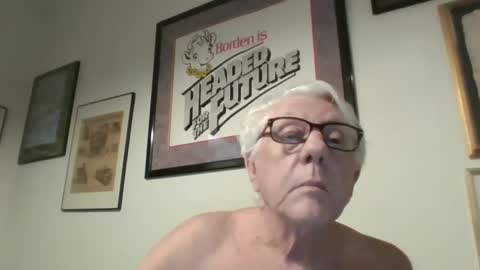 Snapshot of bestshot1951 chatting on 02-04-25, 11:59 bestshot1951 online show from 02-04-25, 11:59