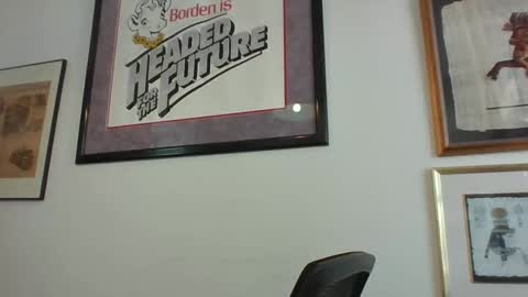 Snapshot of bestshot1951 chatting on 02-10-25, 06:03 bestshot1951 online show from 02-10-25, 06:03