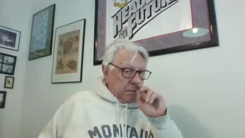 Snapshot of bestshot1951 chatting on 02-19-25, 02:34 bestshot1951 online show from 02-19-25, 02:34
