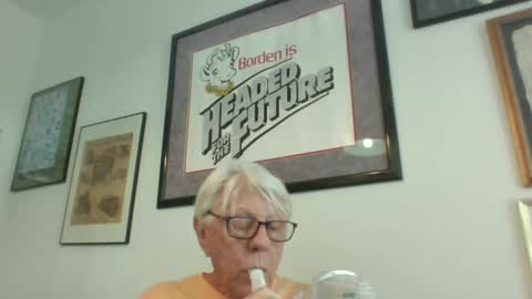 Snapshot of bestshot1951 chatting on 09-17-25, 02:30 bestshot1951 online show from 09-17-25, 02:30