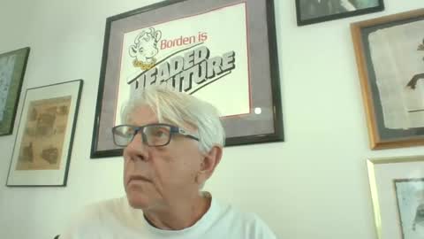 Snapshot of bestshot1951 chatting on 10-09-25, 03:21 bestshot1951 online show from 10-09-25, 03:21