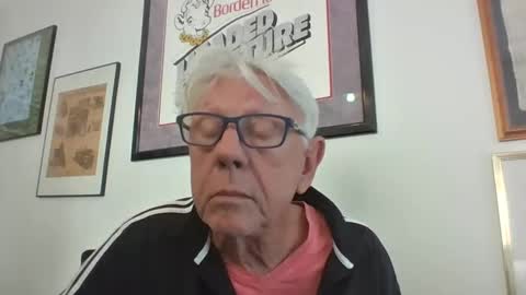 Snapshot of bestshot1951 chatting on 10-23-25, 02:16 bestshot1951 online show from 10-23-25, 02:16