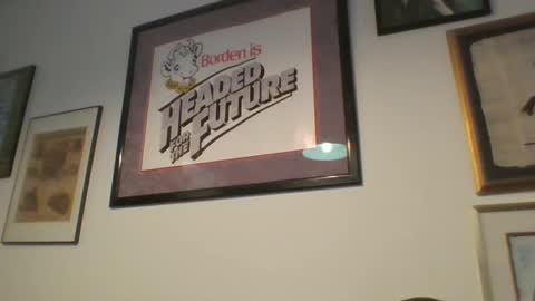 Snapshot of bestshot1951 chatting on 11-22-25, 12:04 bestshot1951 online show from 11-22-25, 12:04