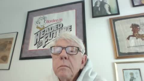 Snapshot of bestshot1951 chatting on 12-05-25, 04:03 bestshot1951 online show from 12-05-25, 04:03