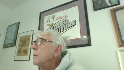 Snapshot of bestshot1951 chatting on 01-06-26, 01:59 bestshot1951 online show from 01-06-26, 01:59