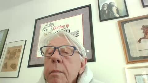 Snapshot of bestshot1951 chatting on 02-03-26, 02:11 bestshot1951 online show from 02-03-26, 02:11