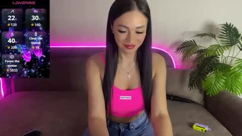 Teya online show from 04-28-26, 04:23