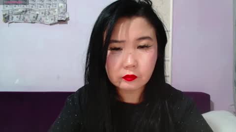 Snapshot of bet_lu chatting on 04-27-26, 08:01 Bet Lu online show from 04-27-26, 08:01