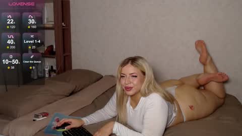 Snapshot of bethflatcher chatting on 09-15-25, 10:37 bethflatcher online show from 09-15-25, 10:37