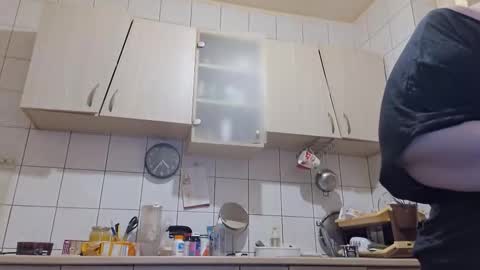 bethnorth online show from 12-20-25, 02:29