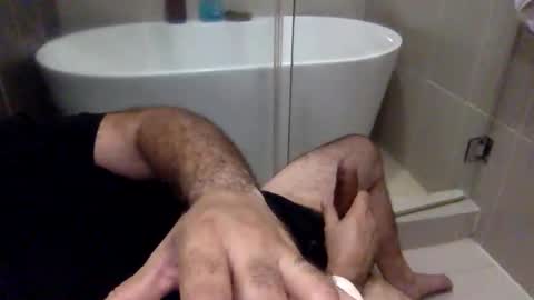 Snapshot of betoooox chatting on 12-18-25, 02:17 Virtual Gentleman online show from 12-18-25, 02:17