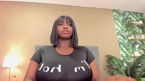 Snapshot of betsybennet chatting on 02-15-26, 08:35 BETSY online show from 02-15-26, 08:35