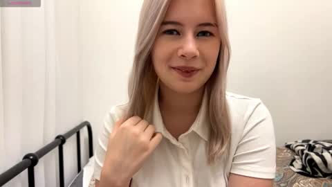 BlondeReka ITS MY 1st DAY HERE online show from 11-21-25, 12:48