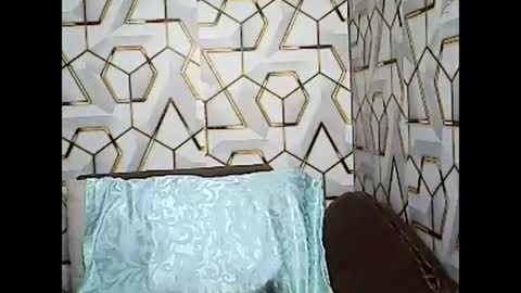 betty_83 online show from 04-01-26, 02:25