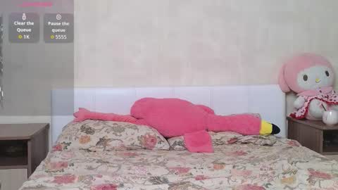 Snapshot of betty_blame chatting on 10-17-25, 08:50 Betty and Oscar online show from 10-17-25, 08:50