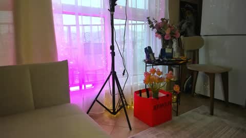 Snapshot of bettyboom13 chatting on 03-11-25, 04:32 Betty online show from 03-11-25, 04:32