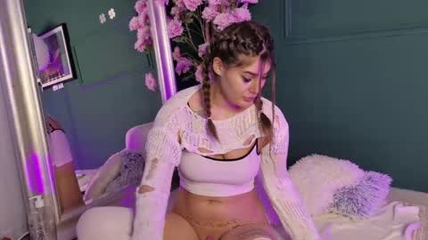 Snapshot of bettyvelvet chatting on 04-29-26, 04:27 Betty online show from 04-29-26, 04:27