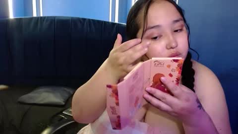 Snapshot of beyota_11 chatting on 10-21-25, 11:22 beyota online show from 10-21-25, 11:22